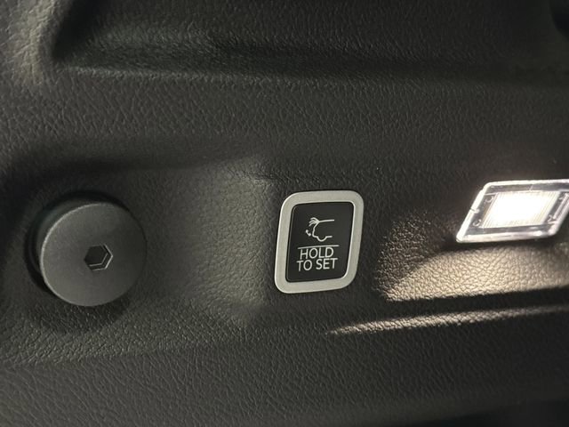 New 2025 Jeep Grand Cherokee L Altitude image 15