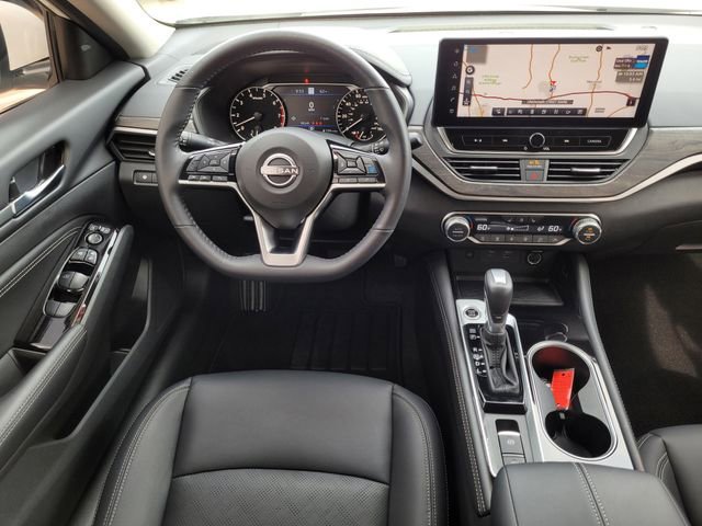 Used 2023 Nissan Altima 2.5 SL FWD image 11