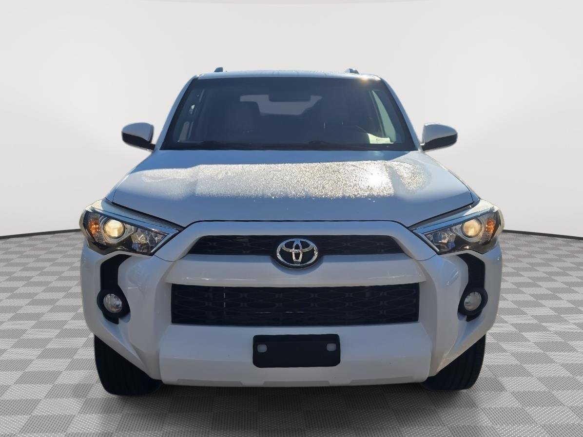 Used 2016 Toyota 4Runner SR5 image 2