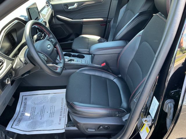 Used 2025 Ford Escape ST-Line AWD/4WD image 14