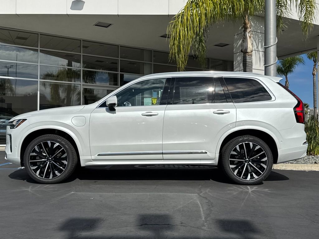 New 2026 Volvo XC90 T8 Ultra w/ Lounge Package image 2