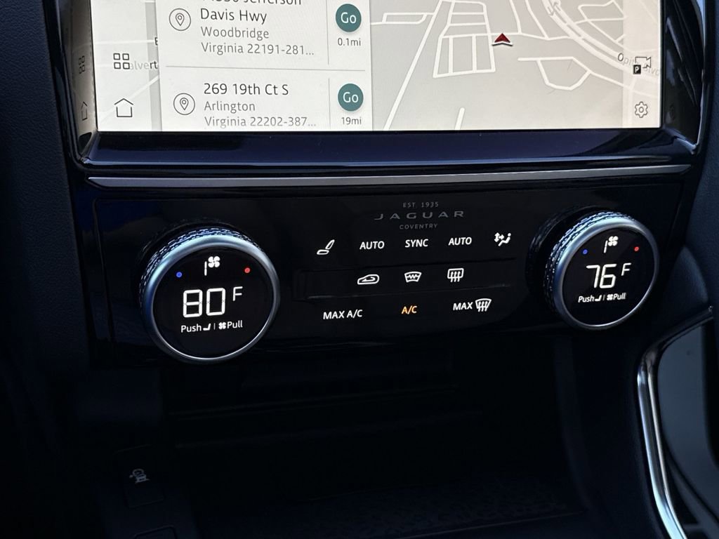 Used 2022 Jaguar E-PACE SE image 21