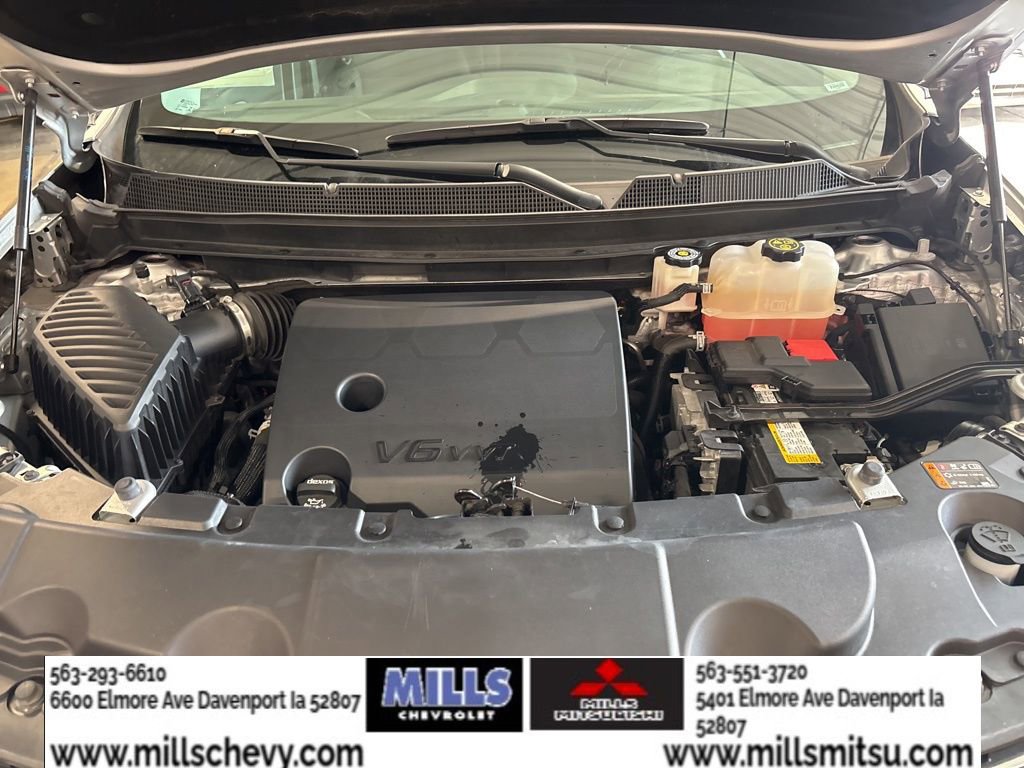 Used 2021 Chevrolet Traverse LT image 20