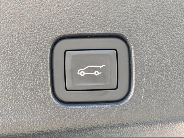 Used 2025 GMC Acadia Elevation image 13