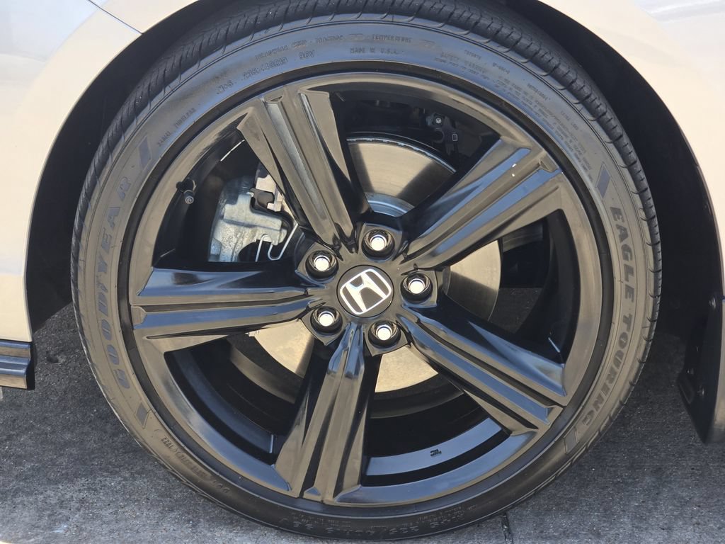 Used 2023 Honda Accord Sport image 16