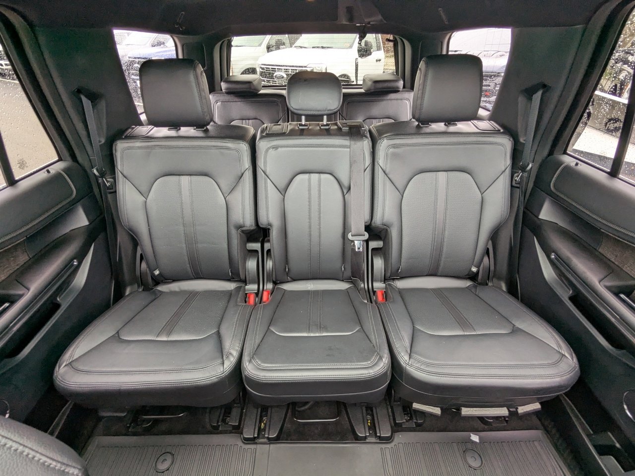 Used 2018 Ford Expedition Limited w/ Equipment Group 301A image 17