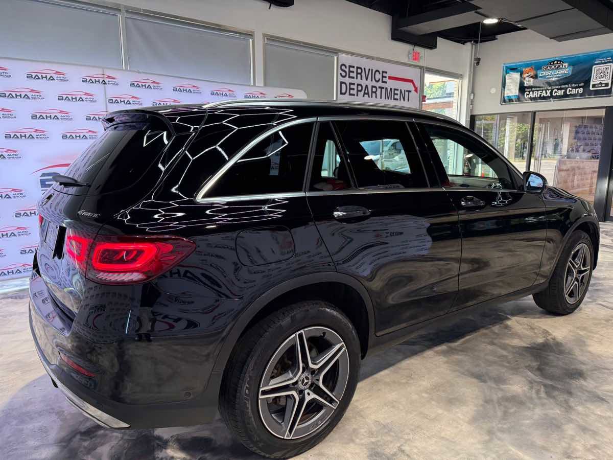 Used 2022 Mercedes-Benz GLC 300 4MATIC w/ AMG Line image 8
