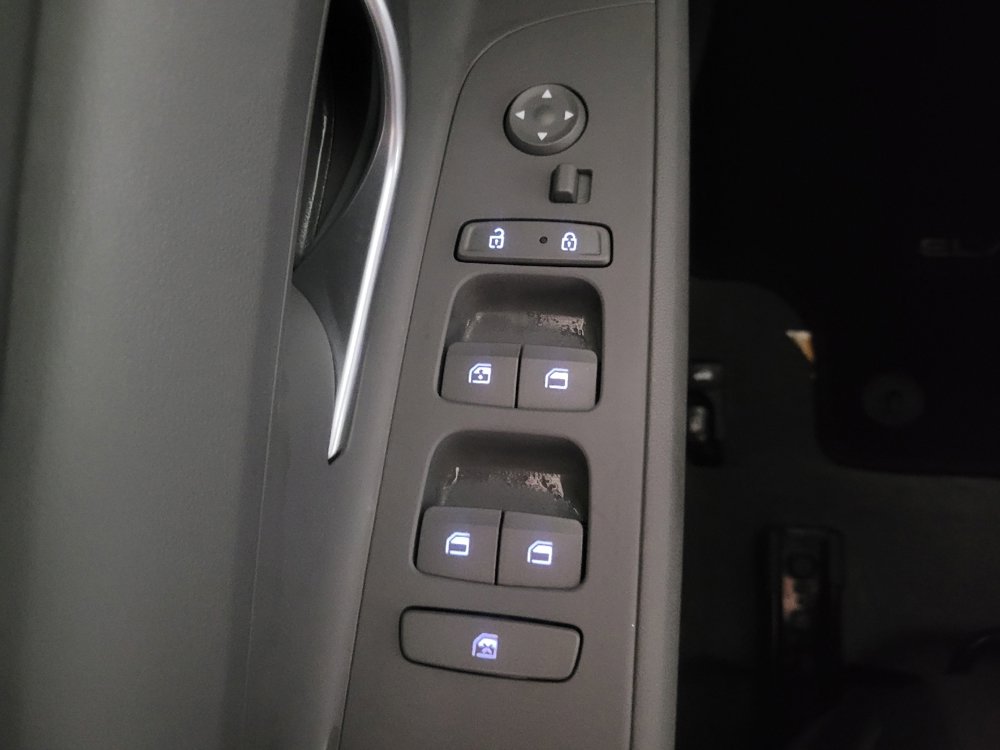 Used 2022 Hyundai Elantra SEL image 27