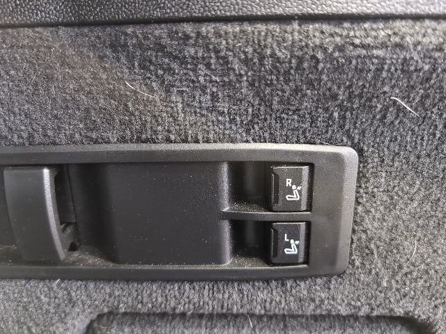 Used 2024 BMW iX xDrive50 w/ Premium Package image 29