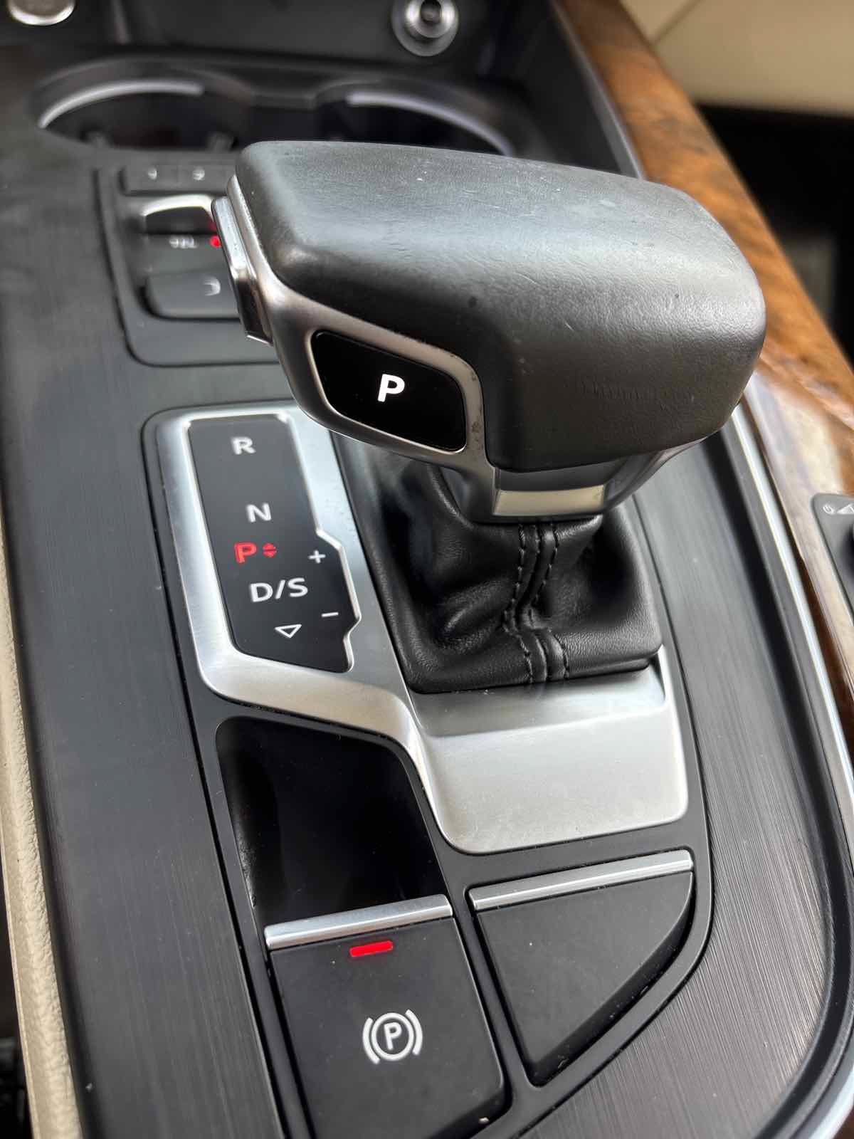 Used 2017 Audi A4 2.0T Ultra Premium w/ Convenience Package FWD image 25