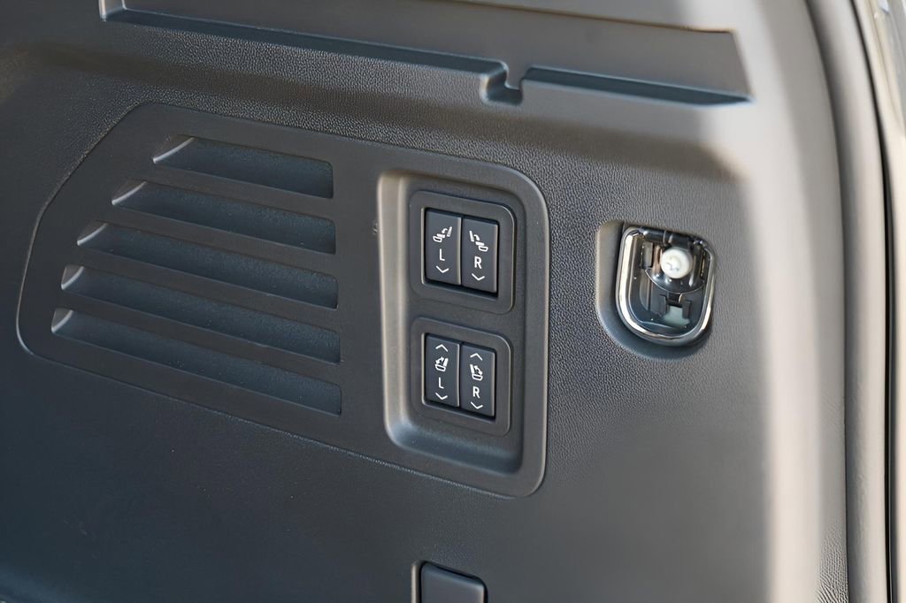 New 2026 Buick Enclave Sport Touring w/ Super Cruise Package image 28