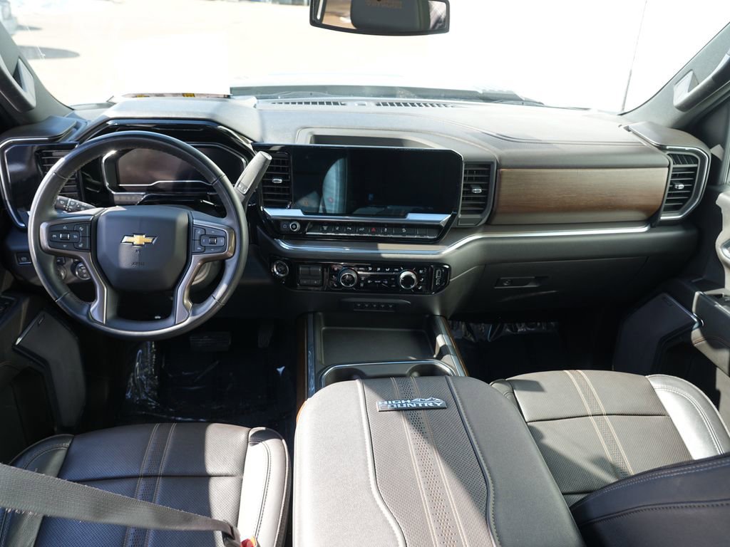 Used 2024 Chevrolet Silverado 2500 High Country w/ Z71 Off-Road Package image 25