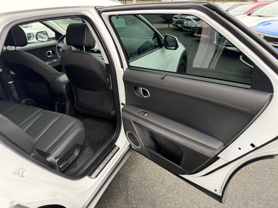 Used 2024 Hyundai Ioniq 5 Limited image 46
