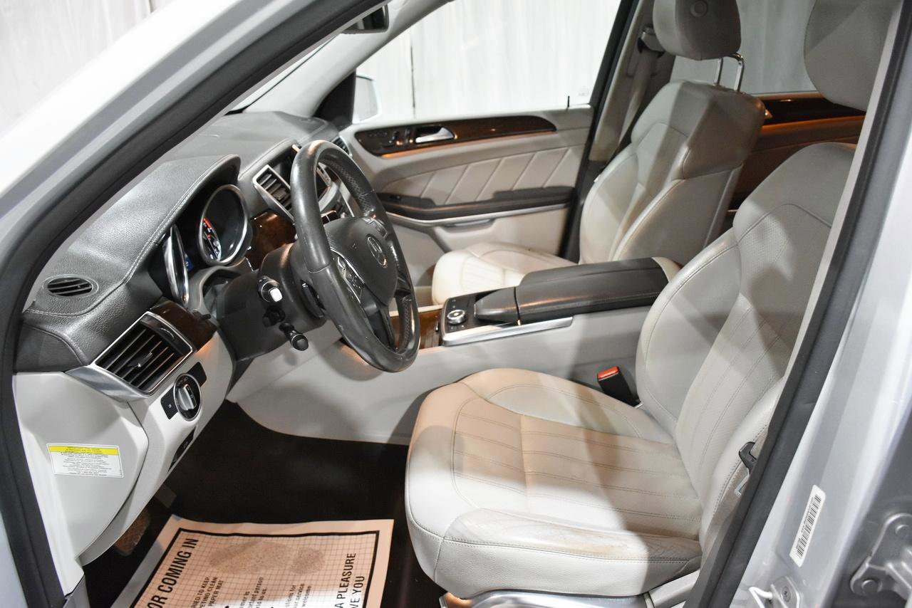 Used 2013 Mercedes-Benz GL 450 4MATIC w/ Premium 1 Pkg image 32