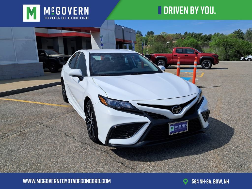 Used 2023 Toyota Camry SE FWD image 11