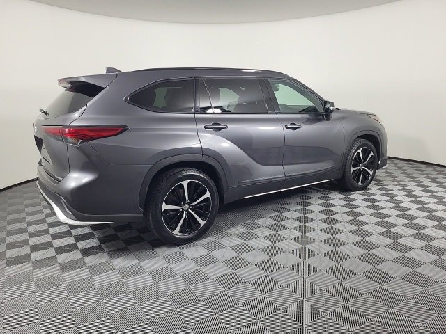 Used 2022 Toyota Highlander XSE image 7