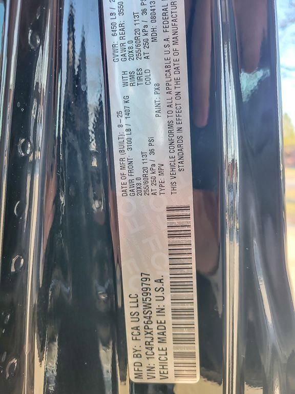 Used 2025 Jeep Wrangler Unlimited Sahara w/ Safety Group AWD/4WD image 26