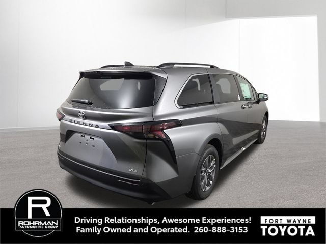 New 2026 Toyota Sienna XLE FWD image 6