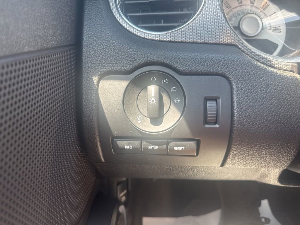 Used 2010 Ford Mustang GT RWD image 15