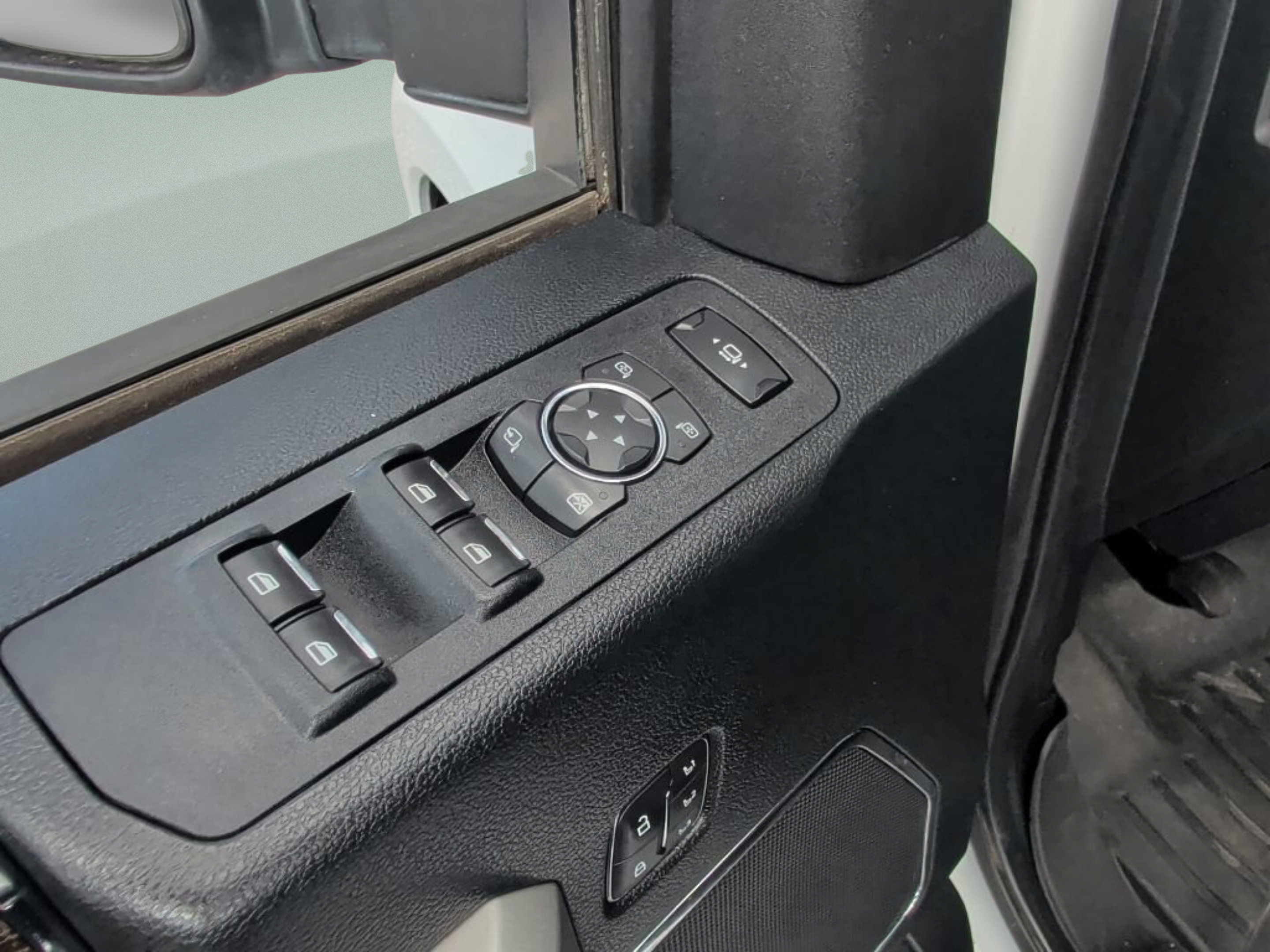 Used 2019 Ford F250 Lariat w/ Lariat Value Package AWD/4WD image 24