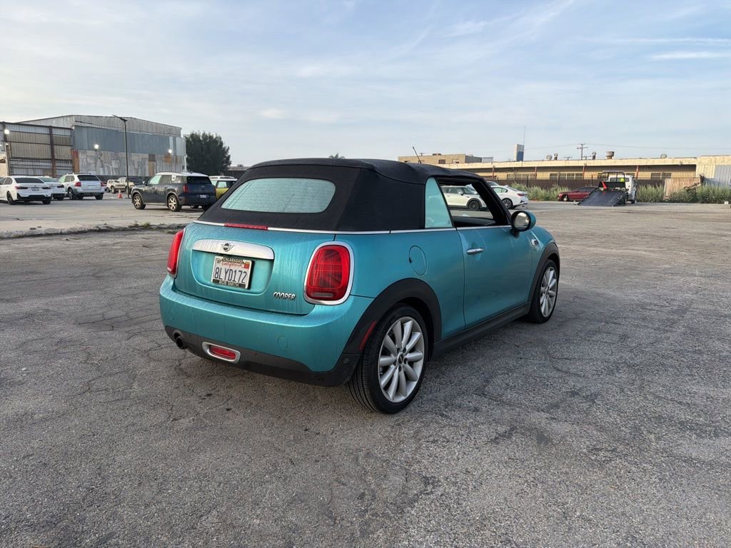Used 2019 MINI Cooper Convertible w/ Premium Package image 5