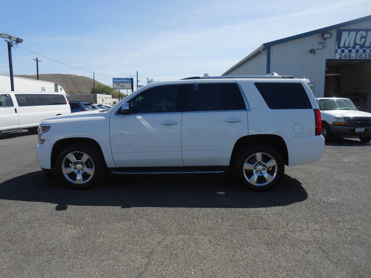 Used 2016 Chevrolet Tahoe LTZ AWD/4WD image 6