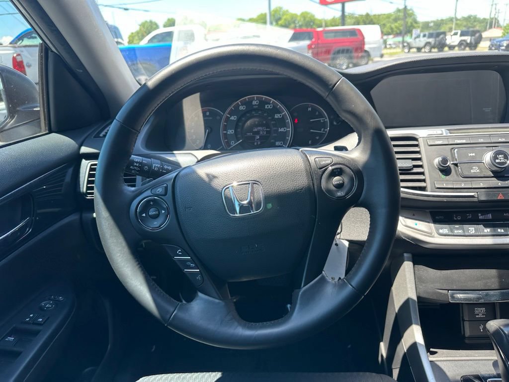 Used 2015 Honda Accord Sport image 22