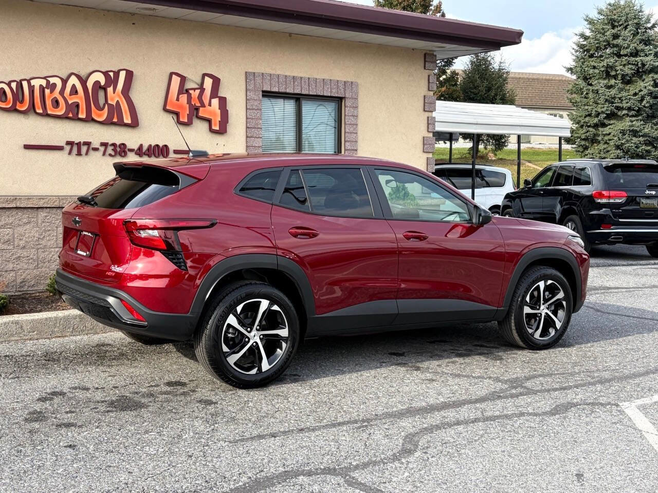 Used 2024 Chevrolet Trax RS w/ Driver Confidence Package image 3