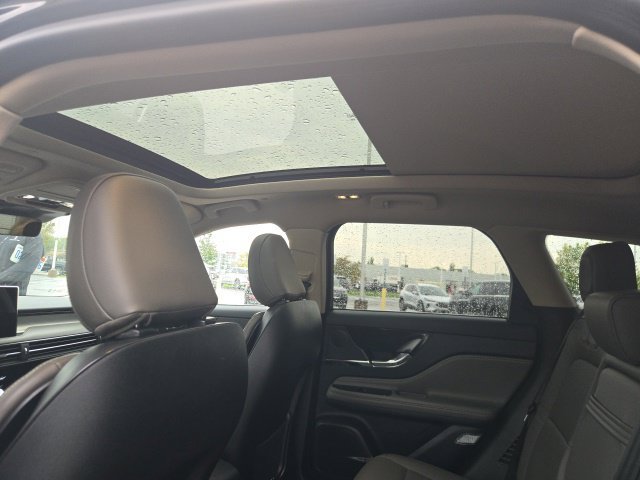 Certified 2024 Lincoln Corsair AWD w/ Equipment Group 101A image 5