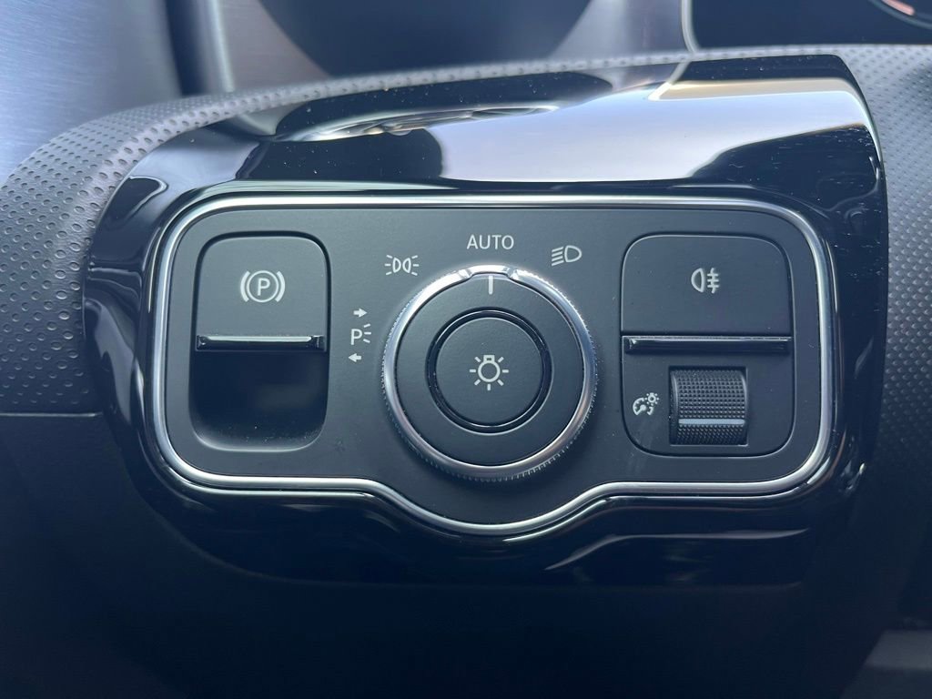 Used 2020 Mercedes-Benz CLA 35 AMG 4MATIC image 23