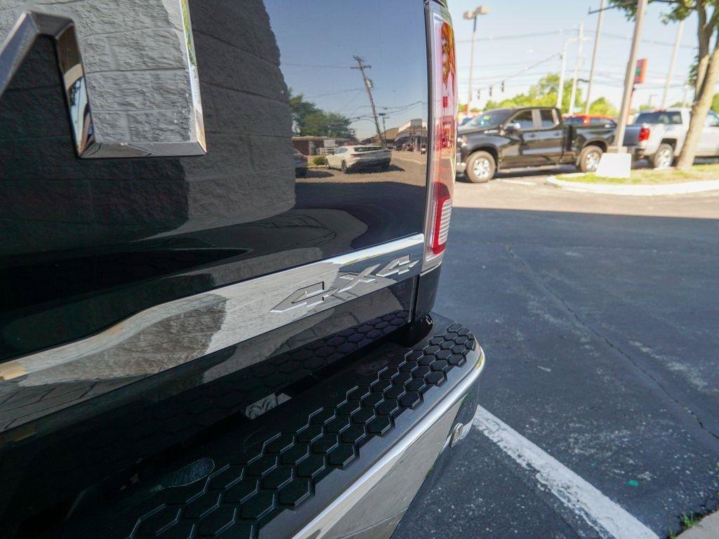Used 2016 RAM 2500 Limited AWD/4WD image 12