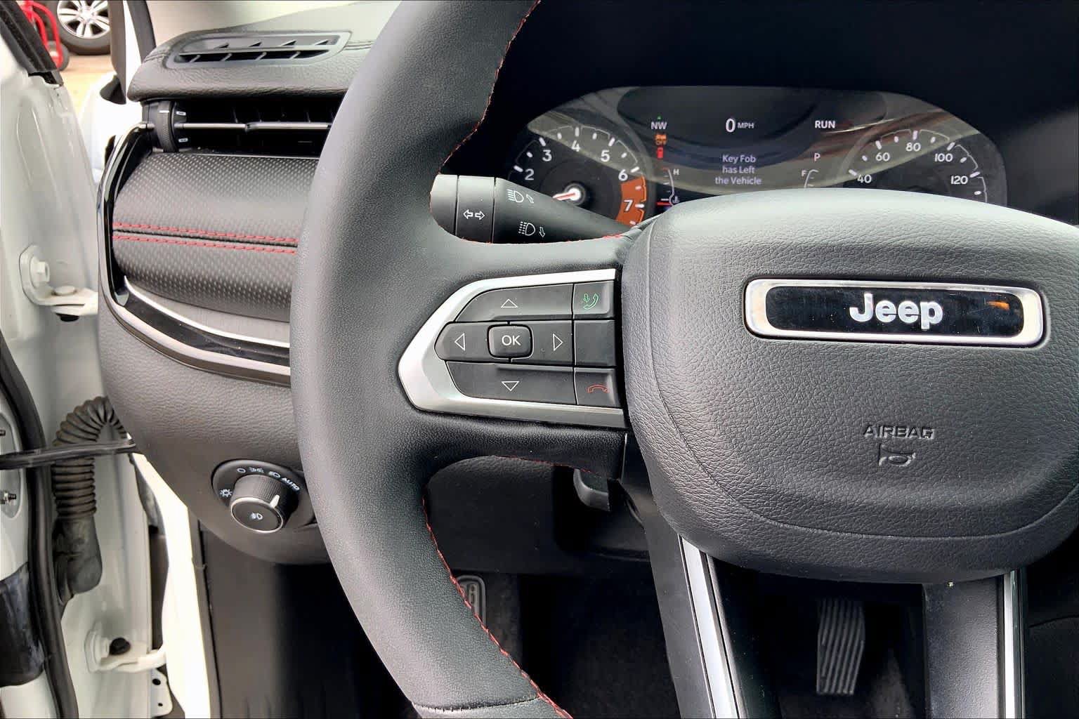 Used 2022 Jeep Compass Trailhawk AWD/4WD image 24