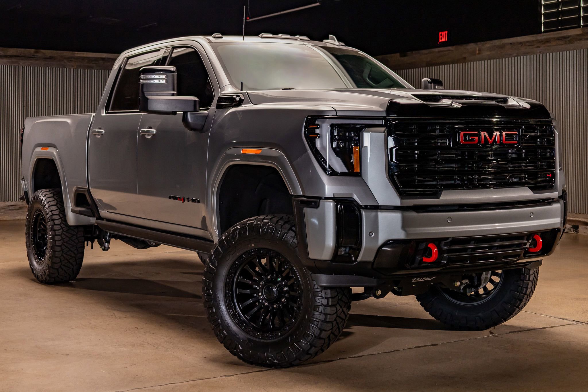 Used 2025 GMC Sierra 3500 AT4 w/ AT4 Premium Plus Package video 1