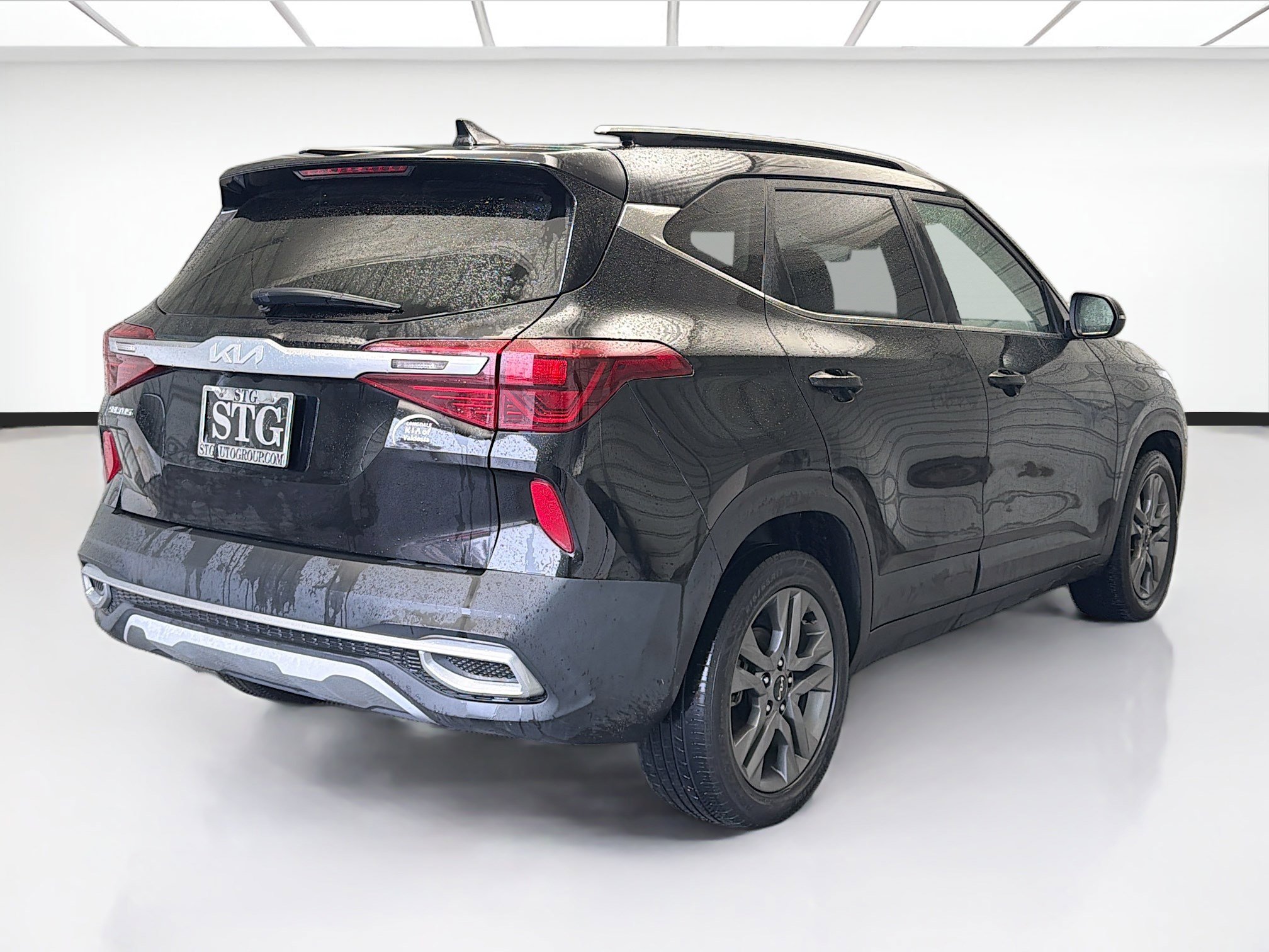 Used 2023 Kia Seltos S w/ Navigation Package image 4