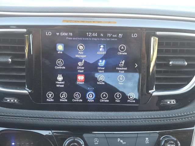 Used 2017 Chrysler Pacifica Limited w/ UConnect Theater Package FWD image 32