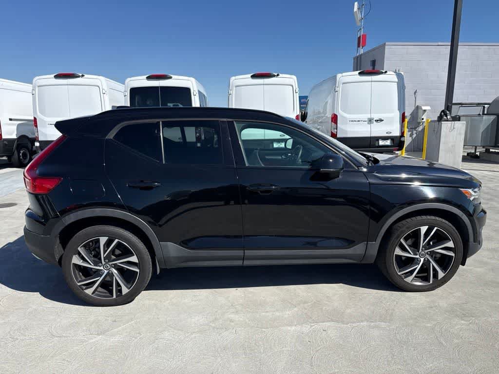 Used 2019 Volvo XC40 T5 R-Design AWD/4WD image 6