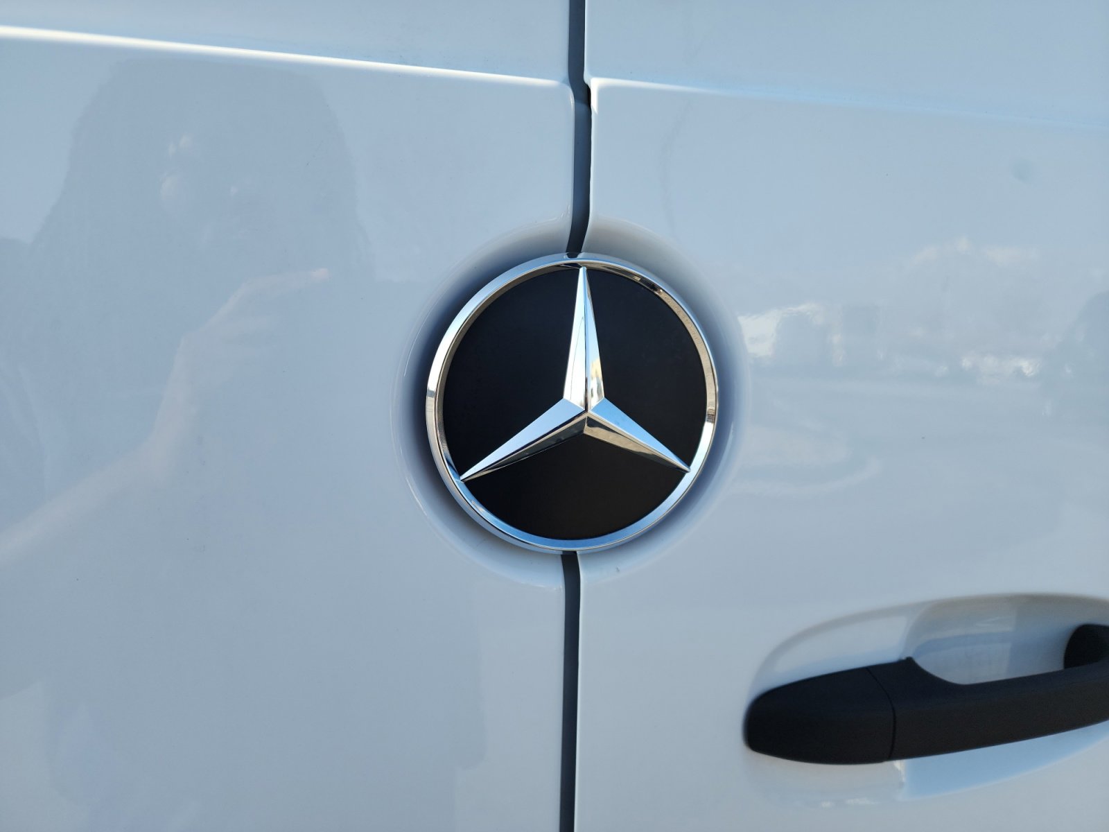 Used 2024 Mercedes-Benz Sprinter 3500 w/ Parking Package image 12