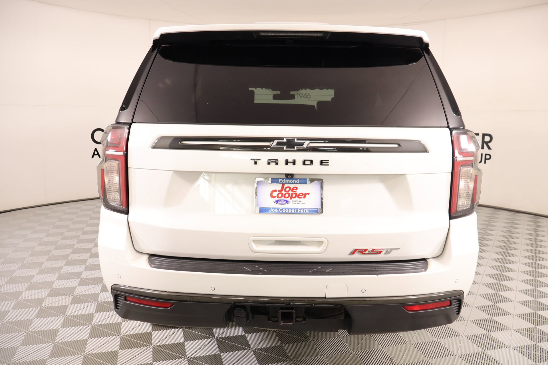 Used 2021 Chevrolet Tahoe RST w/ Luxury Package RWD image 24