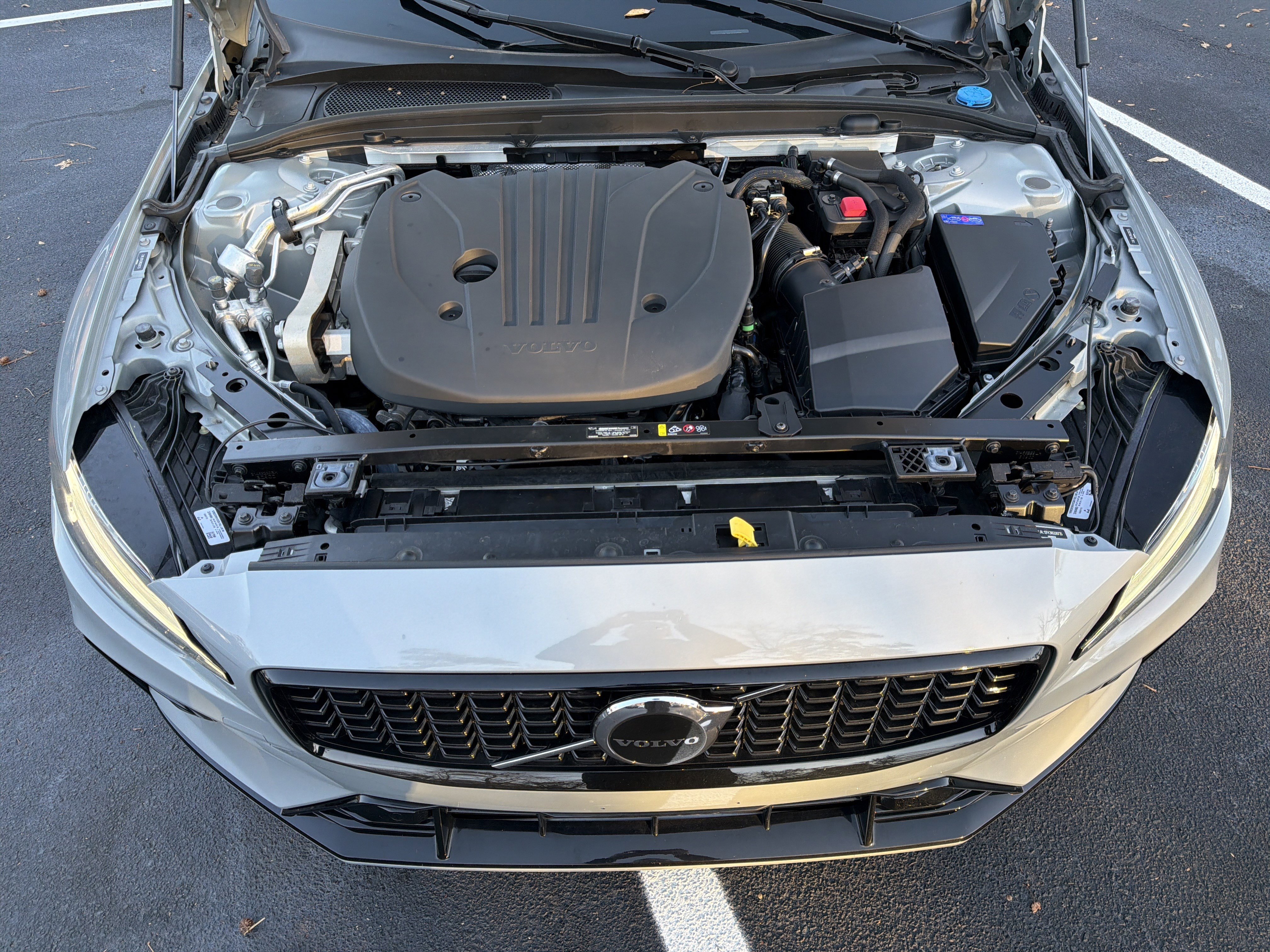 Certified 2024 Volvo S60 B5 Core image 36