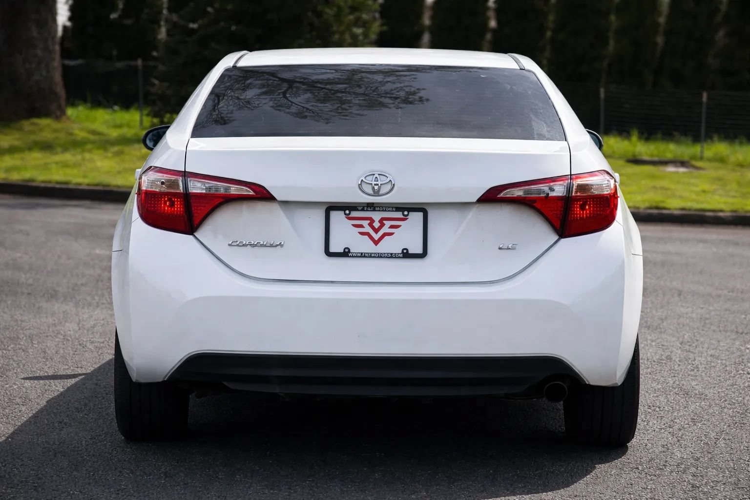 Used 2016 Toyota Corolla LE FWD image 8