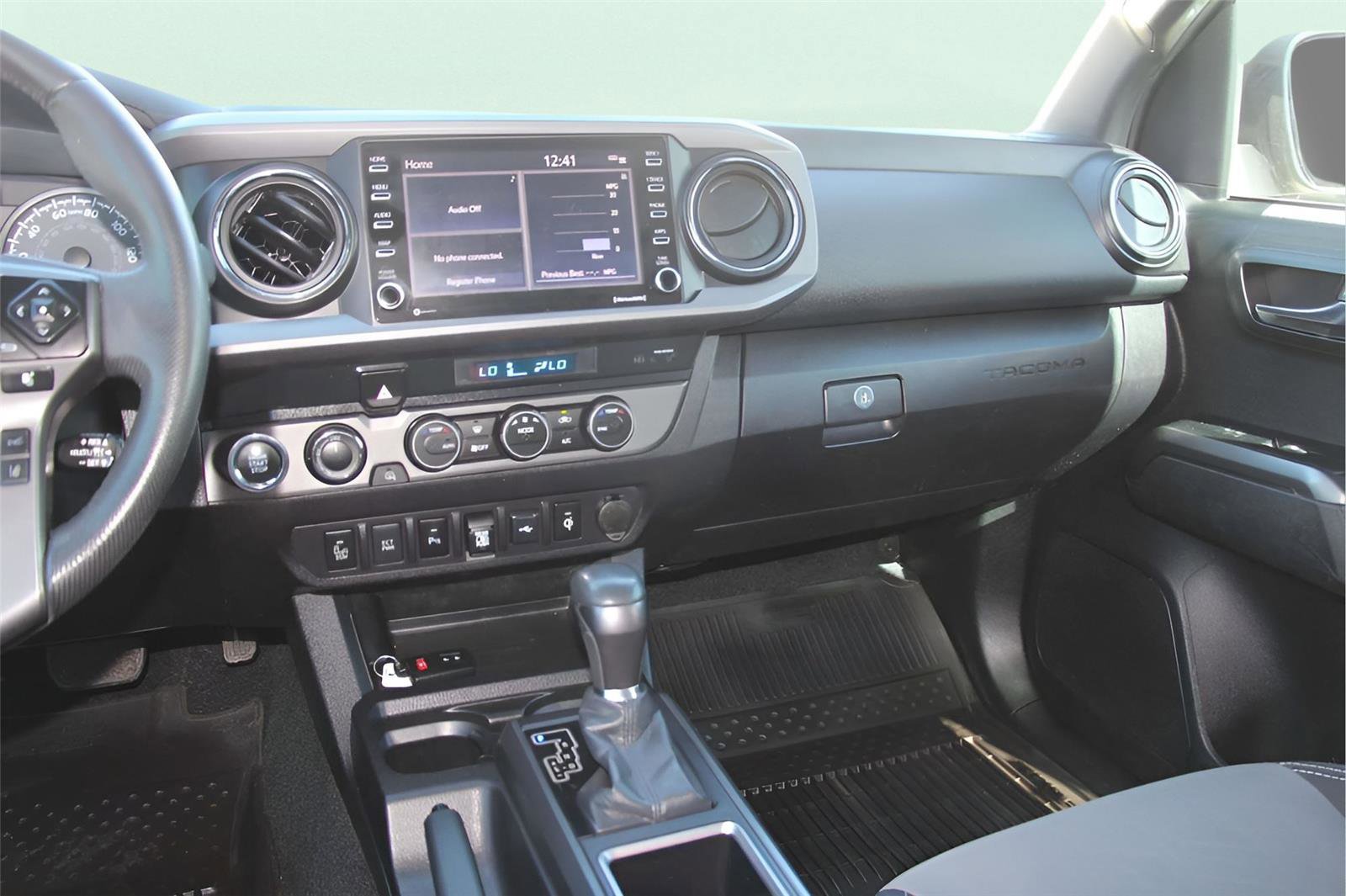 Used 2022 Toyota Tacoma TRD Sport w/ Technology Package image 16