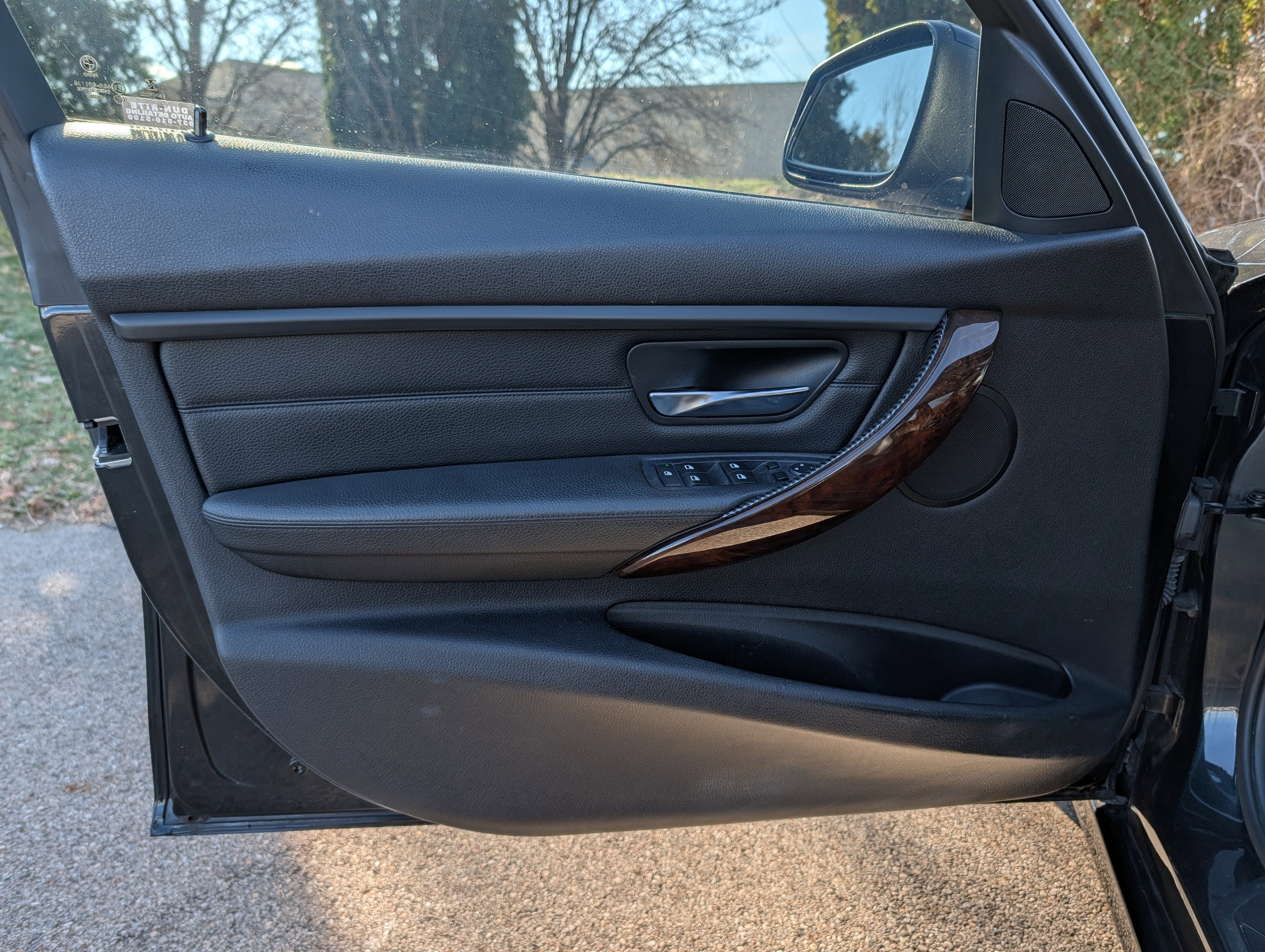 Used 2015 BMW 328i xDrive Sedan w/ Premium Package image 30