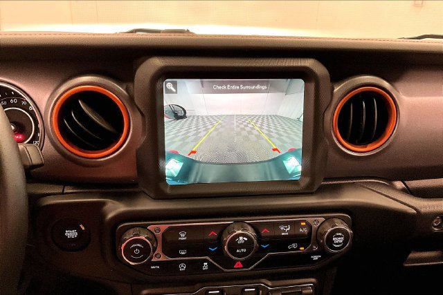 Used 2023 Jeep Gladiator Mojave w/ LED Lighting Group AWD/4WD image 30