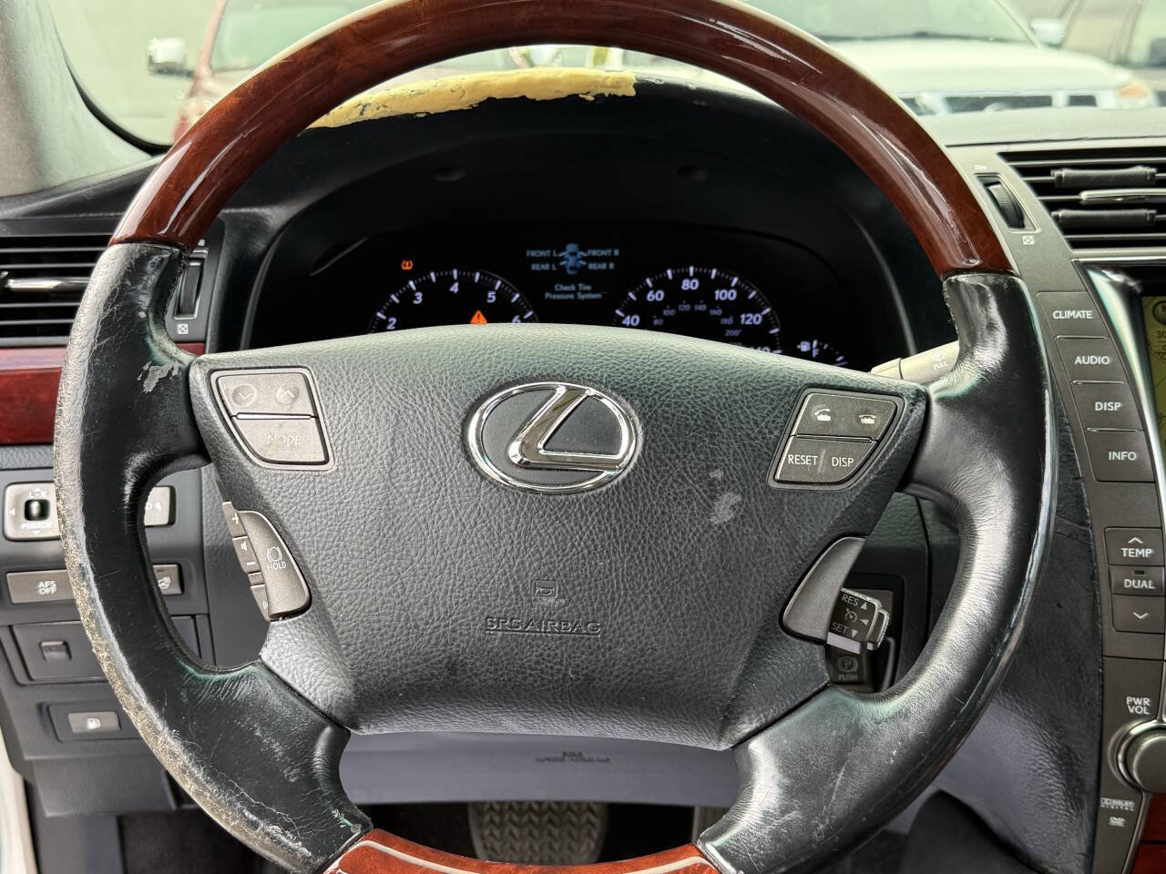 Used 2007 Lexus LS 460 L RWD image 10