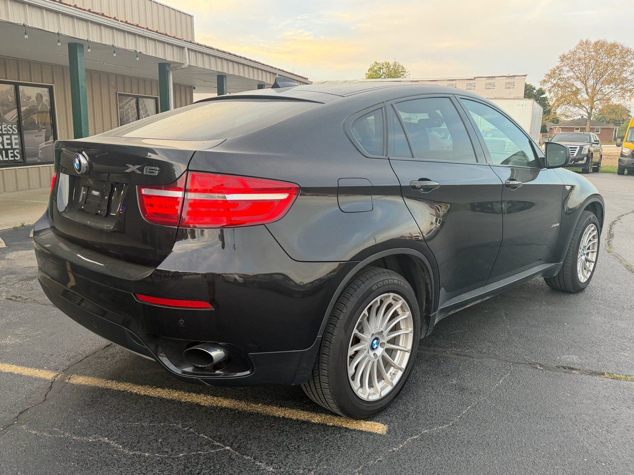 Used 2014 BMW X6 xDrive35i image 3