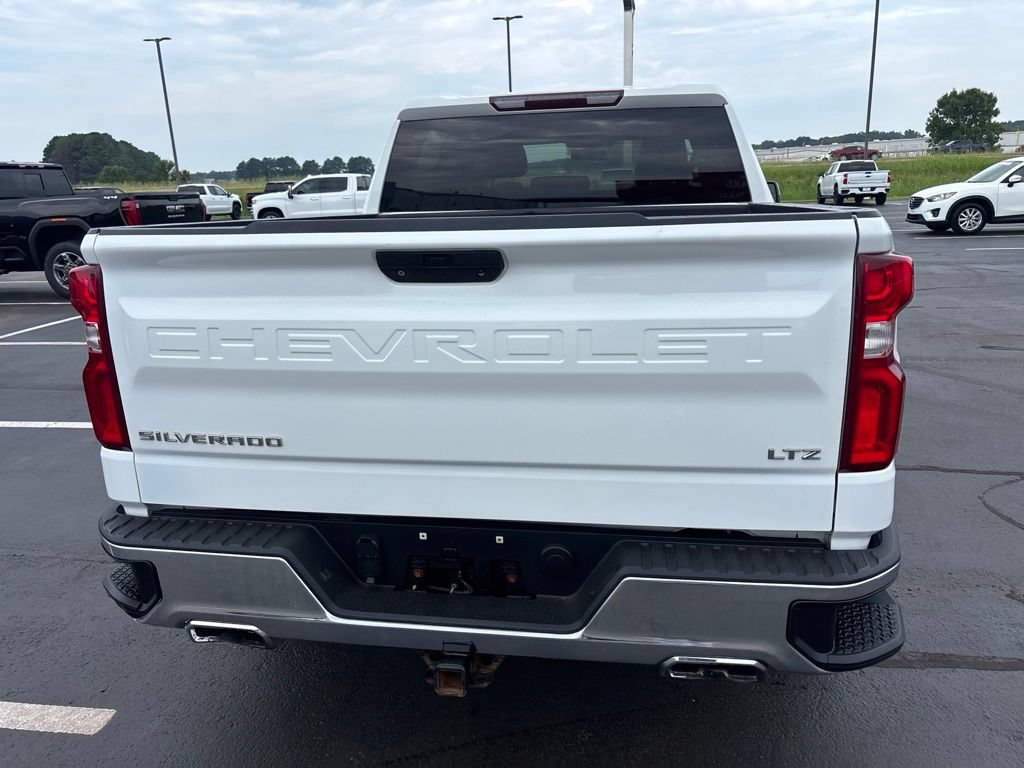 Used 2019 Chevrolet Silverado 1500 LTZ w/ Z71 Off-Road Package AWD/4WD image 5