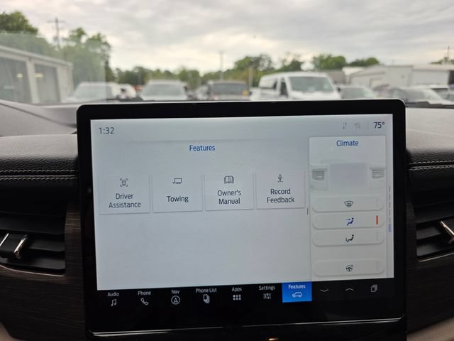 Used 2023 Ford Expedition Limited AWD/4WD image 5