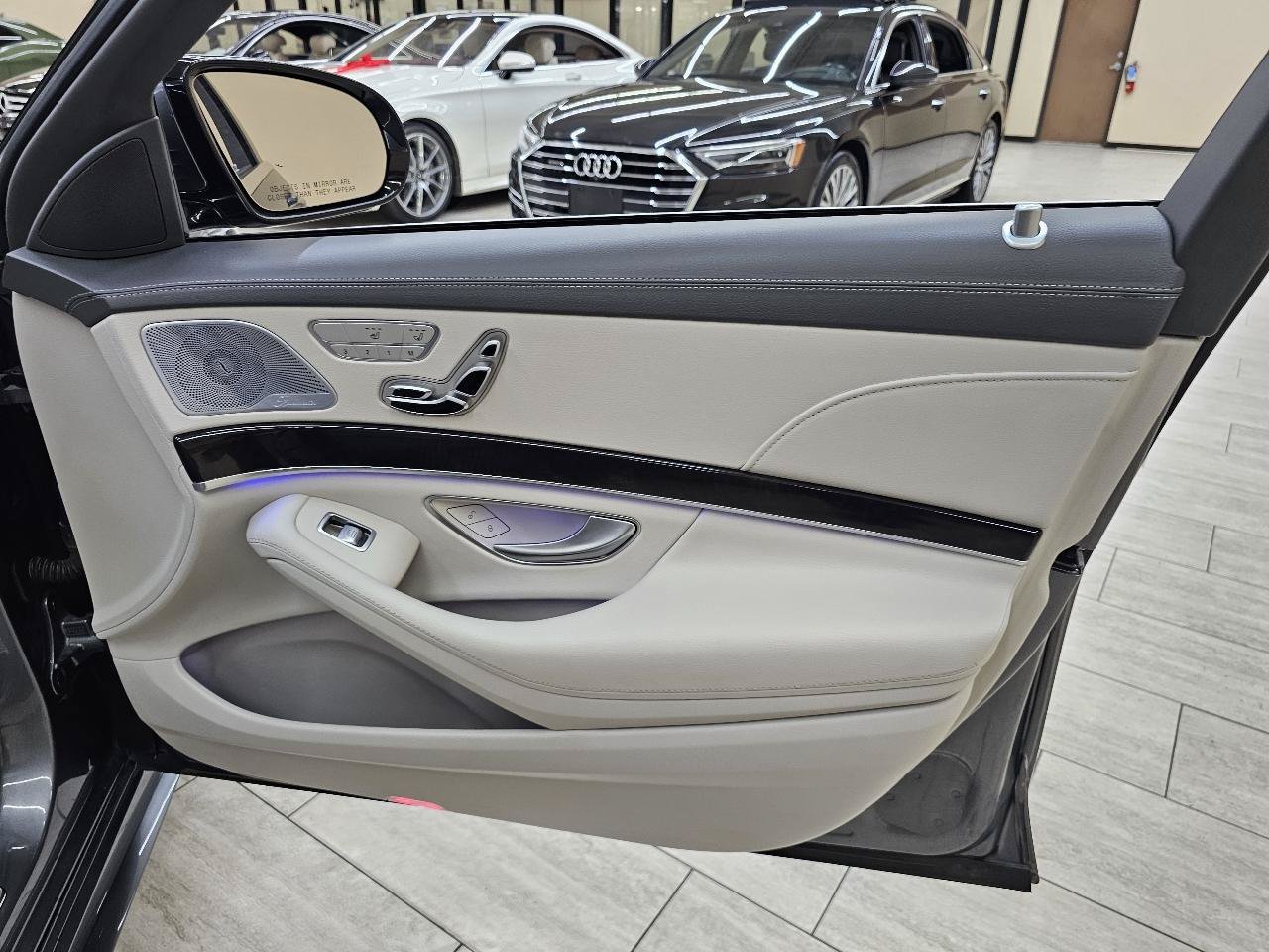 Used 2017 Mercedes-Benz S 550 4MATIC Sedan image 39