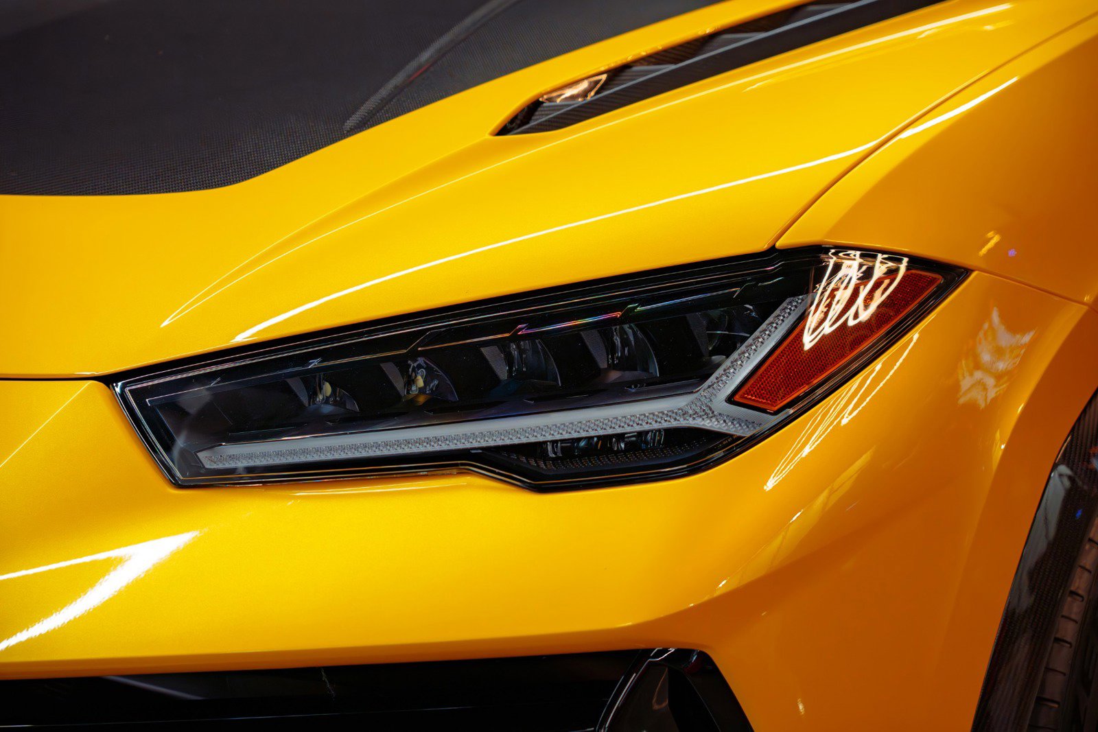 Used 2024 Lamborghini Urus Performante image 24