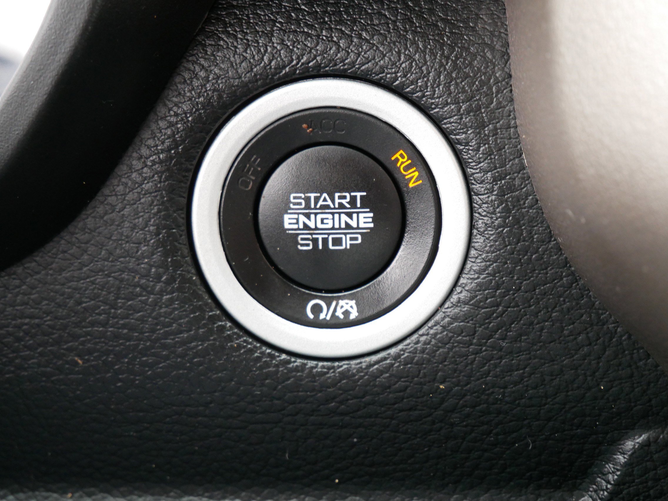 Used 2020 RAM 1500 Laramie image 31